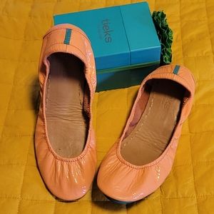 Coral Tieks